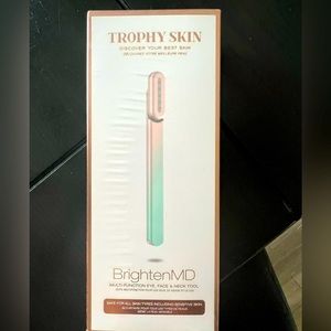Trophy Skin MD Skincare BrigjtenMD facial device LED Microcurrent